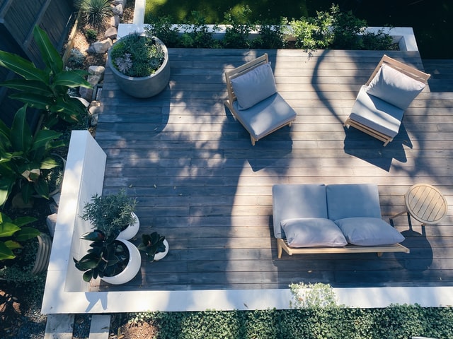 How to Build a Deck to Withstand All Four Seasons