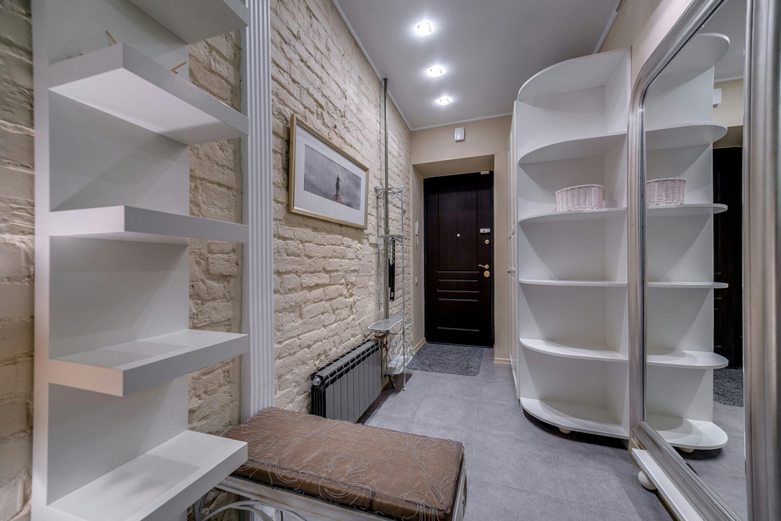 5 Small Walk-In Closet Ideas for Storage