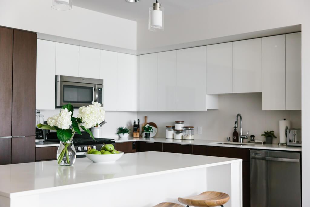 Should I Remodel My Kitchen Myself?